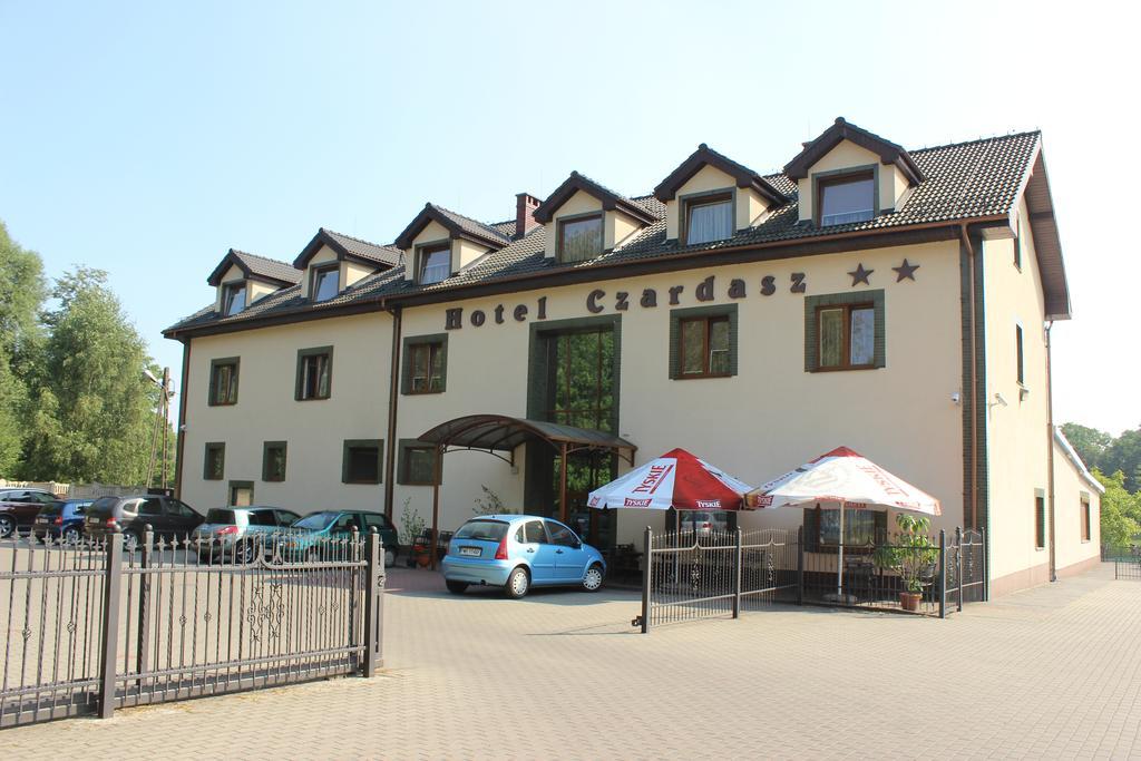 Hotel Czardasz Wrzesnia Exterior photo